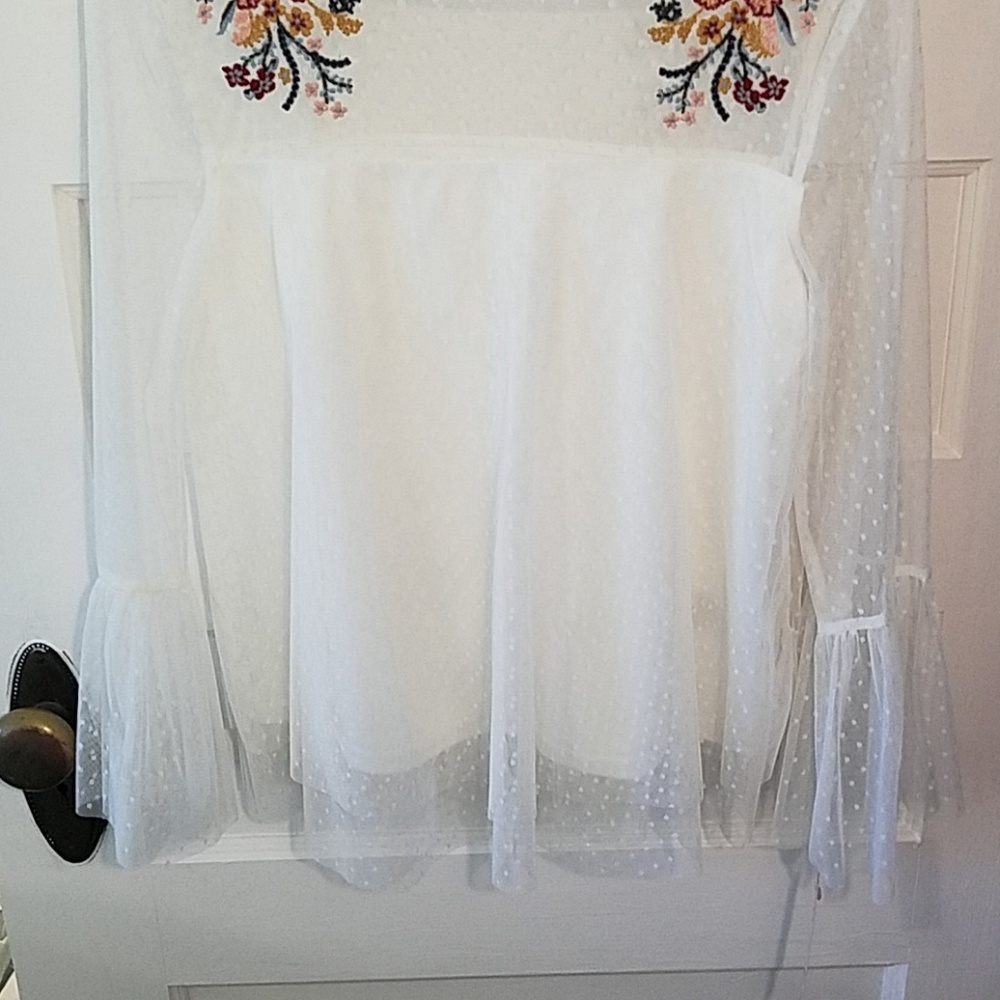 🆕️ Xhliration top - Picture 3 of 5